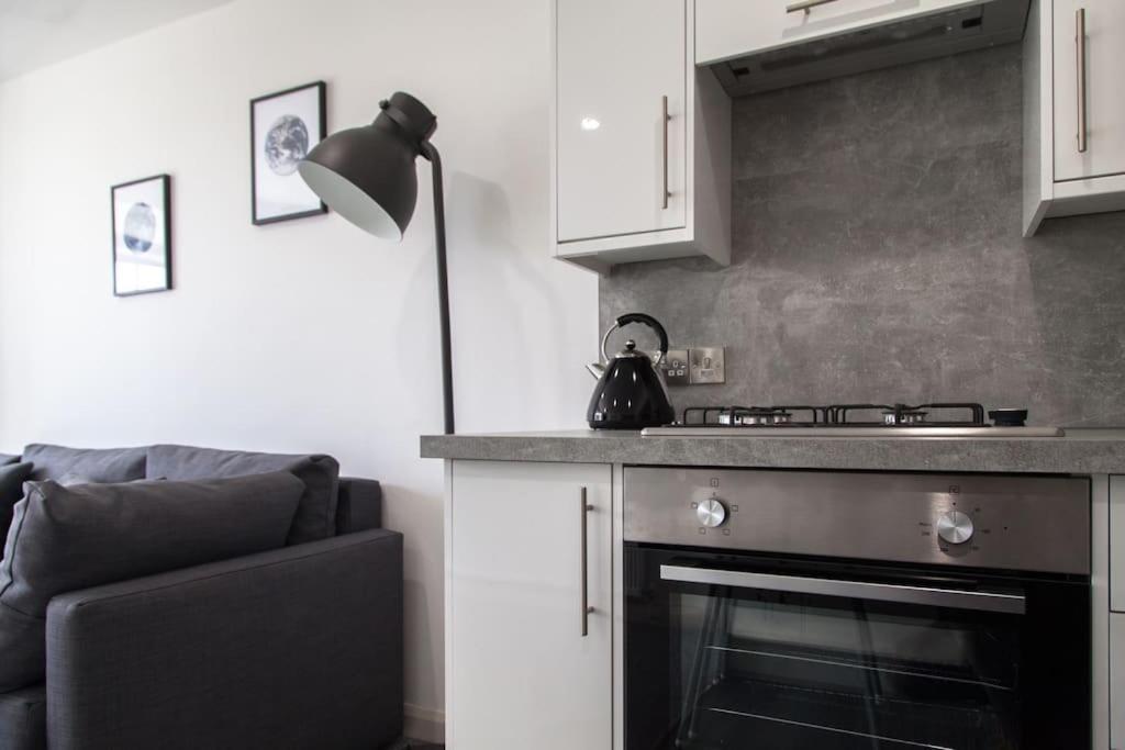 Stunning 2 Bed Apartment With Sea Views, Penzance Ngoại thất bức ảnh
