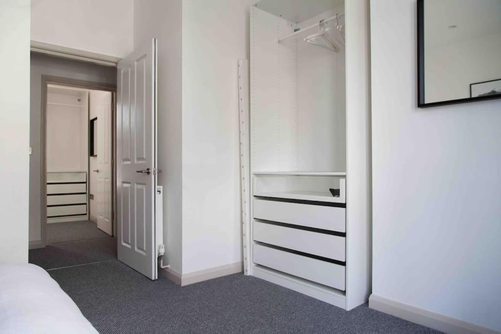 Stunning 2 Bed Apartment With Sea Views, Penzance Ngoại thất bức ảnh