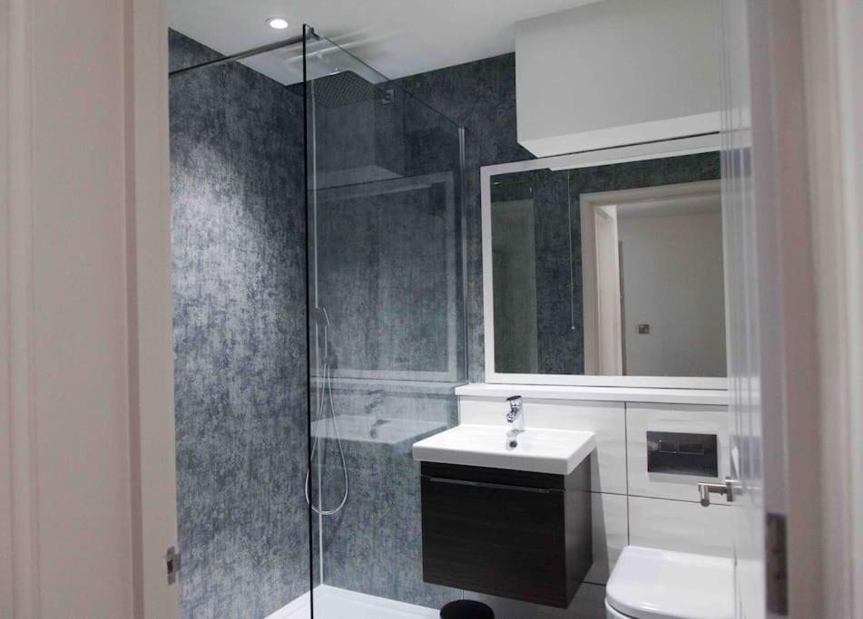 Stunning 2 Bed Apartment With Sea Views, Penzance Ngoại thất bức ảnh