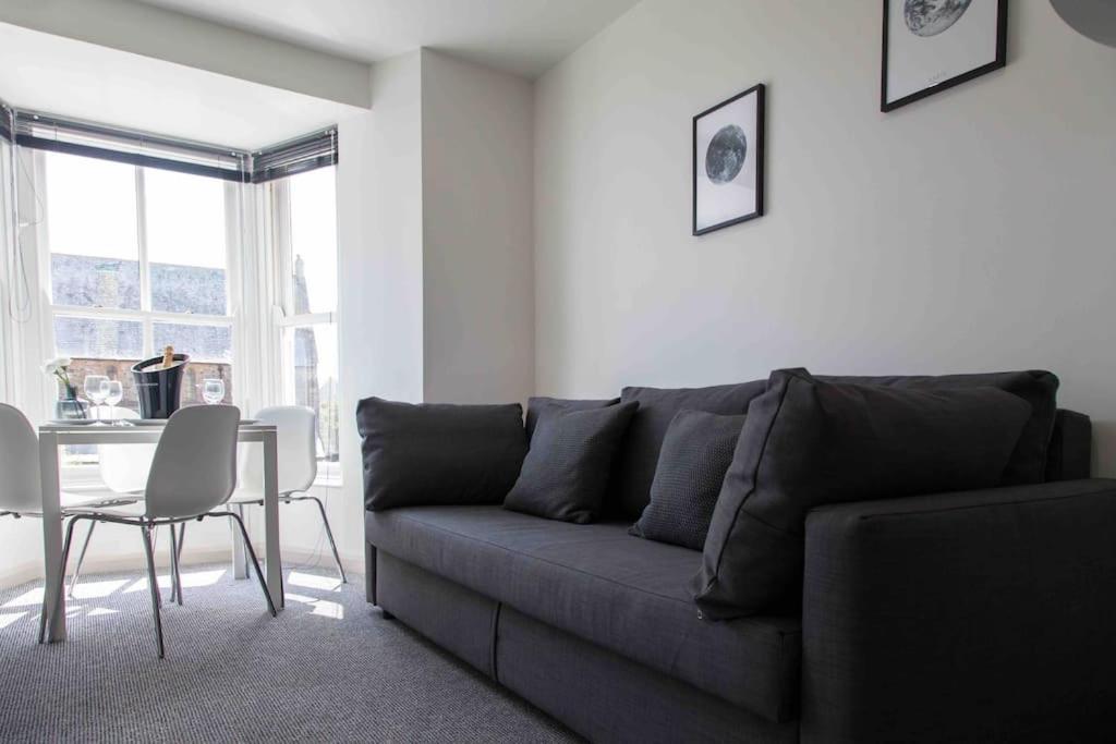 Stunning 2 Bed Apartment With Sea Views, Penzance Ngoại thất bức ảnh